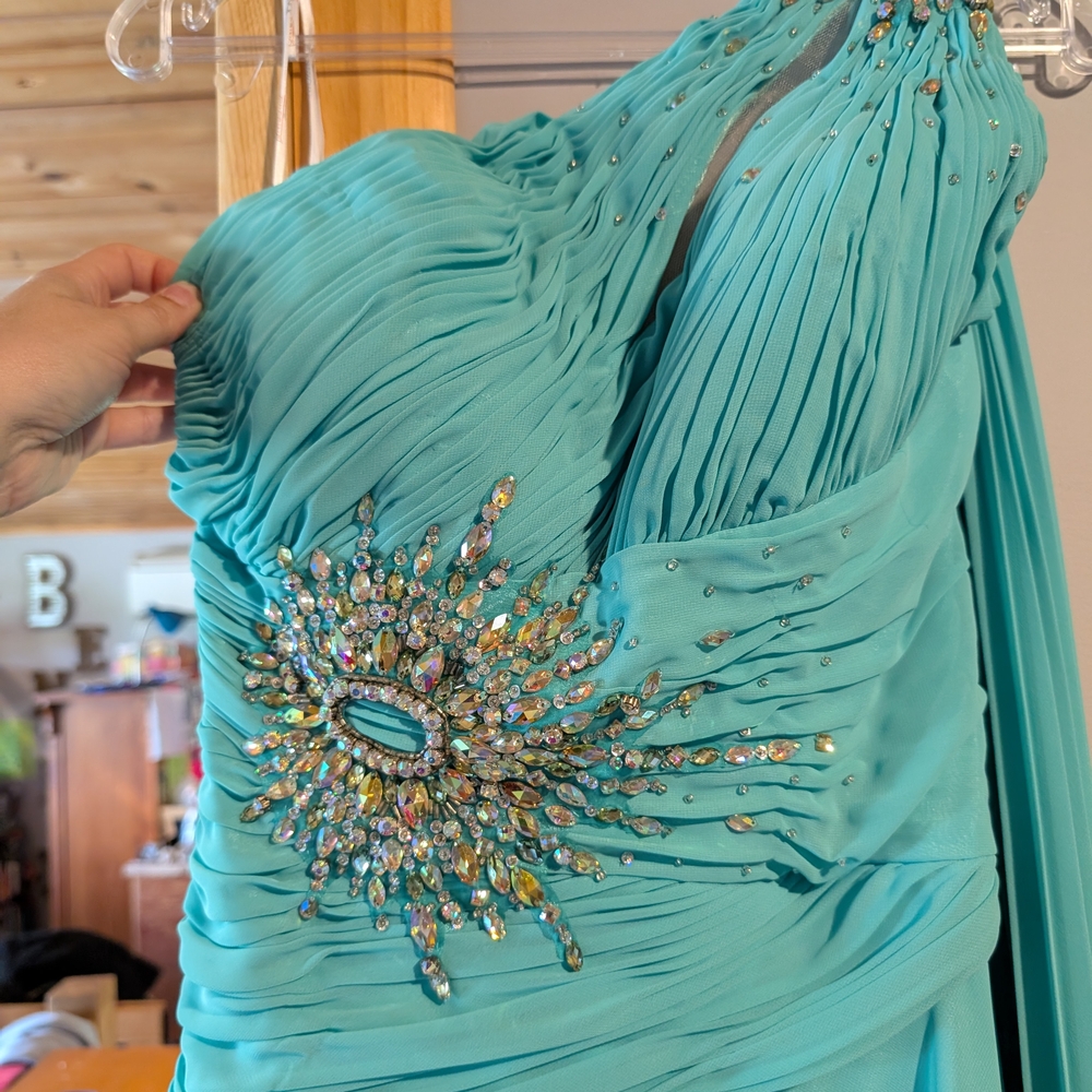 Tony Bowls Green Asymmetrical One Shoulder Gown